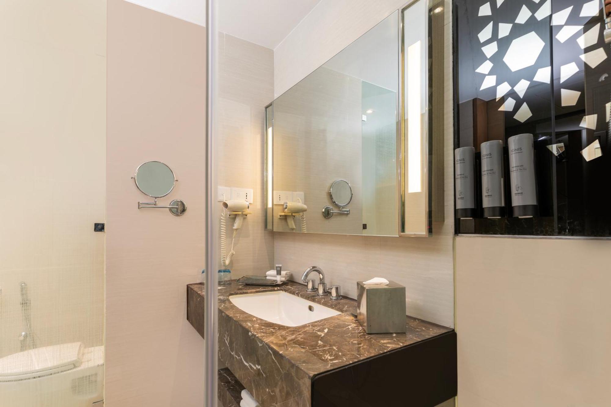 Deluxe King Room Enjoy INR 750 F&B Credit Spa Early check Late check-out Subject to availability