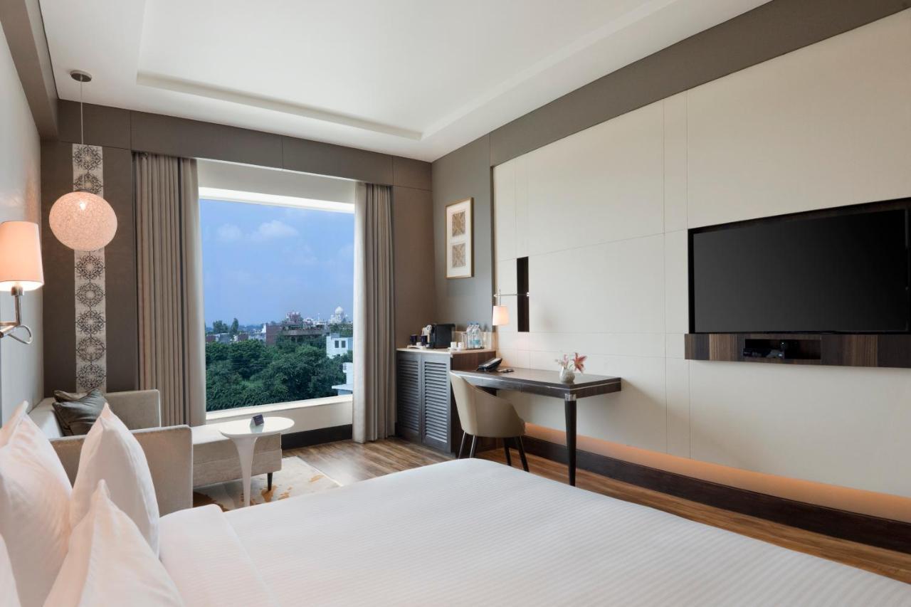 Taj Club Room Taj Mahal View King Bed on food beverages laundry spa,1614356089:JPEG