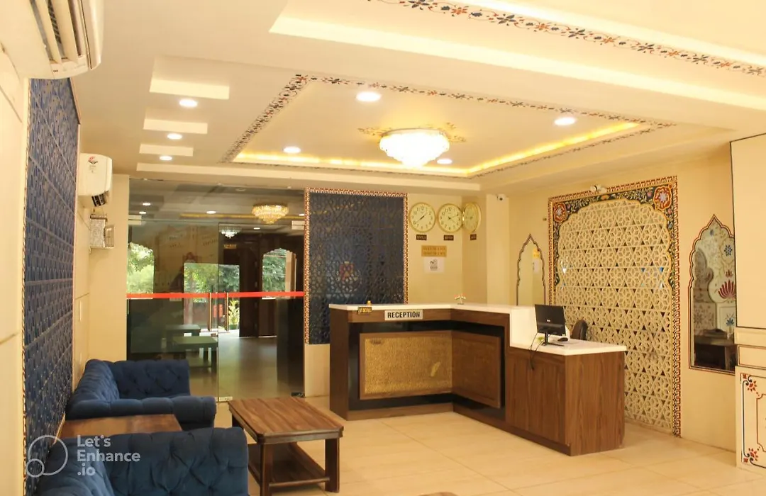 Hotel Sahibs Royal Ville - 500M From Taj Mahal-1