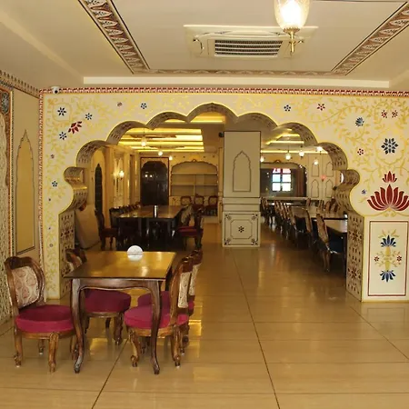 Hotel Sahibs Royal Ville - 500M From Taj Mahal-2